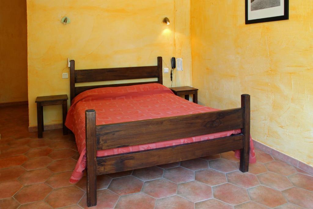Hotel Le Couloubrier Le Muy Zimmer foto