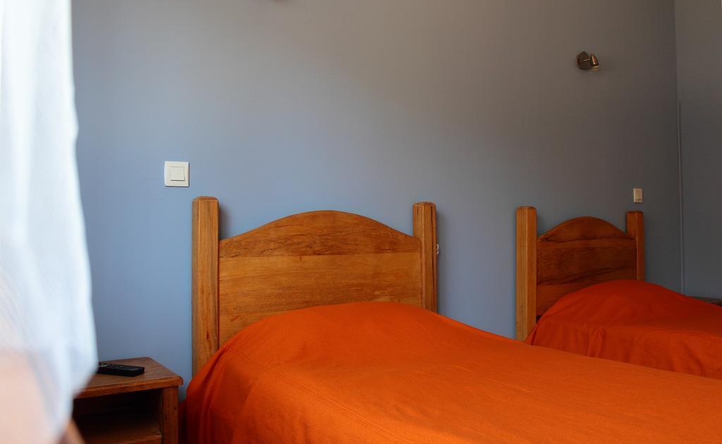 Hotel Le Couloubrier Le Muy Zimmer foto